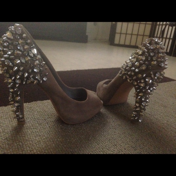 Micheal "lorimer" heel size 7