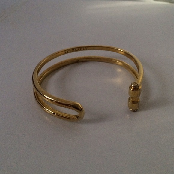 18k gold plated Sterling silver bangle.