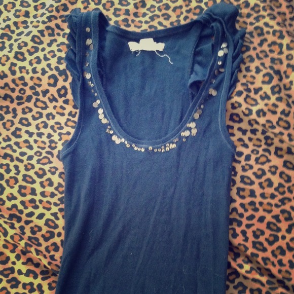 Hollister tank