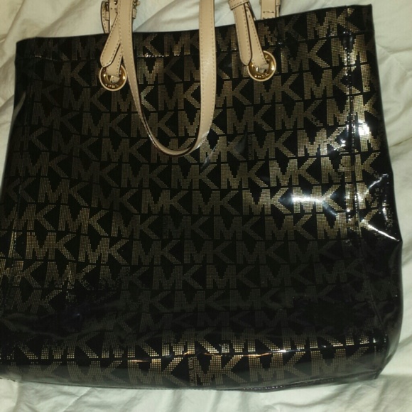 Michael Kors purse