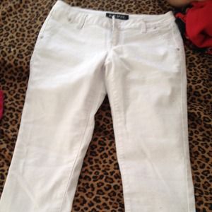 White skinny jeans
