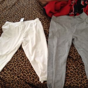 White and grey 3/4 leggings