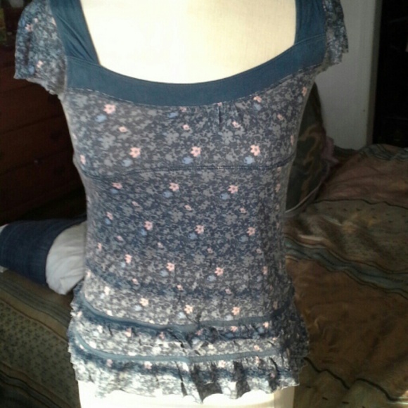 Summery floral Hollister