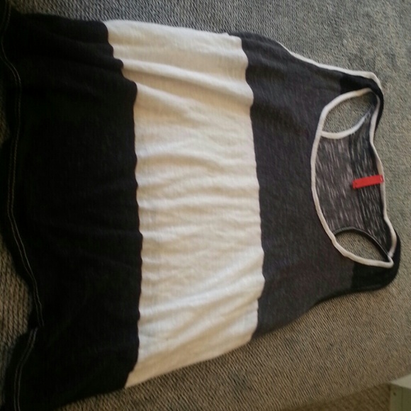 Top - Picture 2 of 3