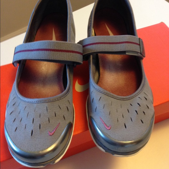 nike mary jane tennis shoes nike mary jane tennis shoes