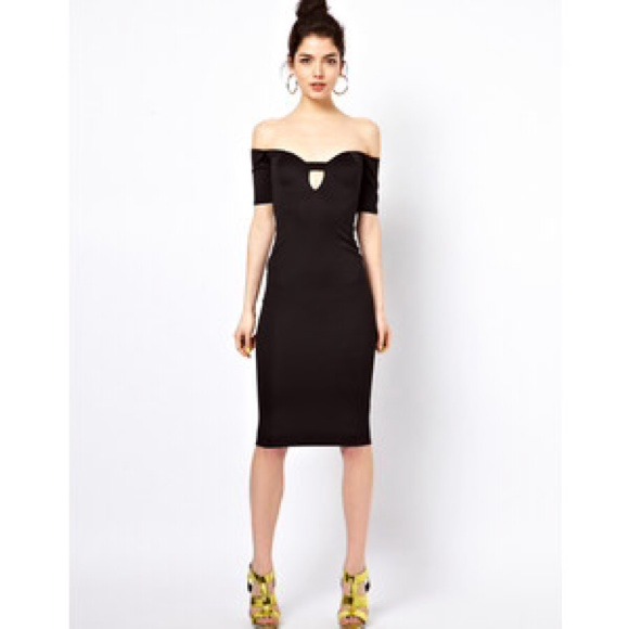 Keyhole off the shoulder midi dress