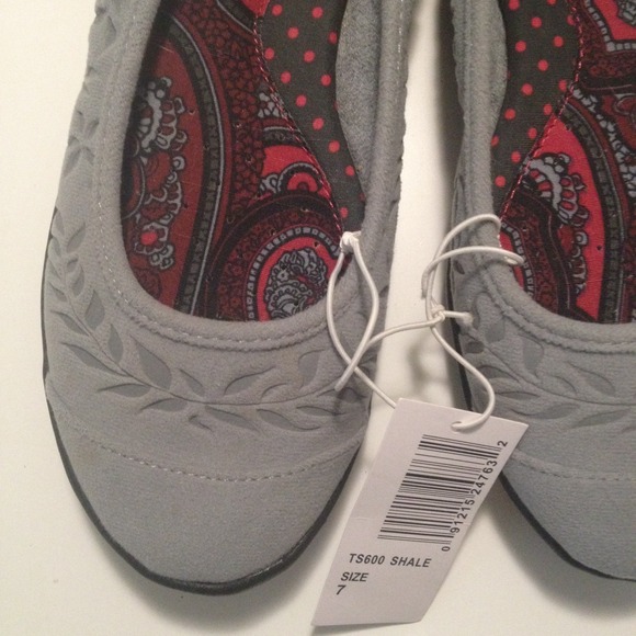 Gray swede flats