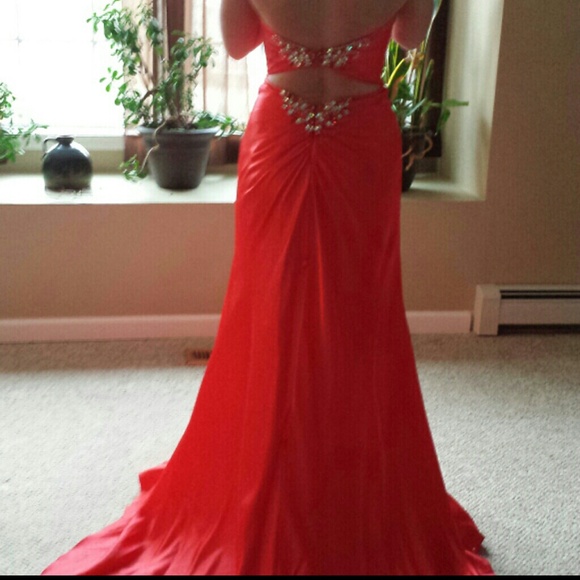 Prom dress, fits like a 2