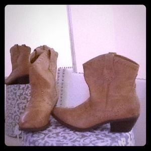 Fun Cowgirl Western Booties !! Only used once!