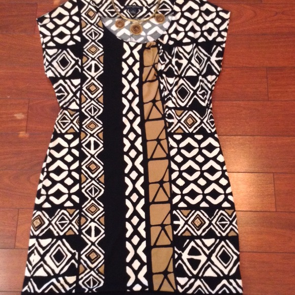 🚫🚫SOLD Gorgeous animal print dress by BR!🚫🚫 - Picture 2 of 3