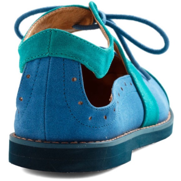 MODCLOTH Blue Quarter Brogue Flats - Picture 3 of 3