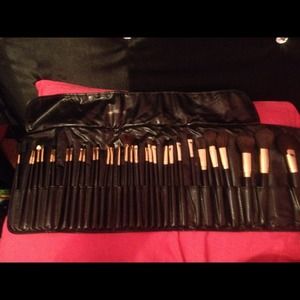 32 piece professional makeup brush set