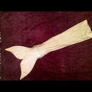 Custom made little girls mermaid tail for swimming