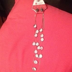 Adorable necklace earring set