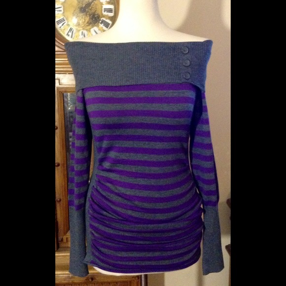 🚫🚫SOLD Adorable striped boat neck sweater!🚫🚫 - Picture 2 of 3