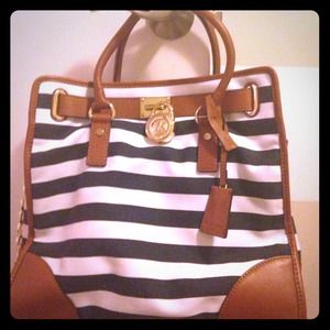 Authentic Michael Kors Hamilton bag