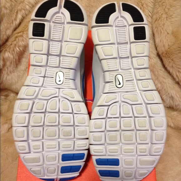 🚫SOLD🚫Nike Free 5.0 (GS) (24cm) - Picture 2 of 4