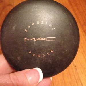 Mac Bronzing Powder