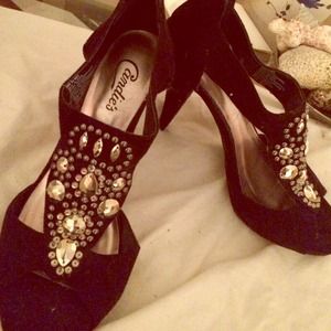 Embellished sandal