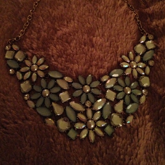 Blue and silver statement necklace 💖 - Picture 2 of 2