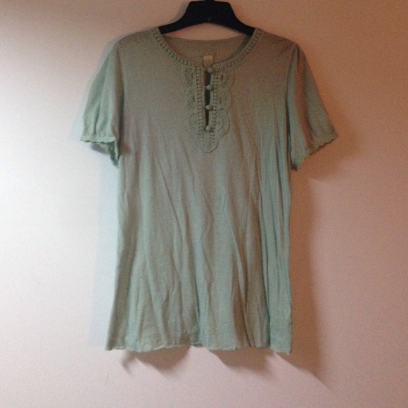 Teal T-shirt with crochet detailing