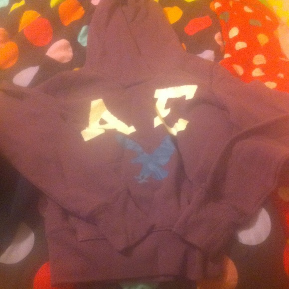 American Eagle sweatshirt