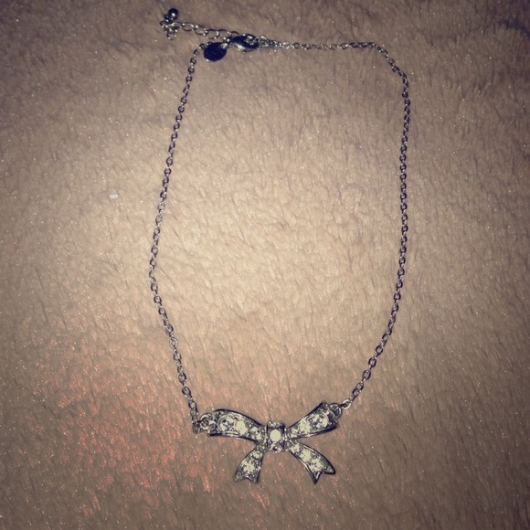 Bow necklace 🎀