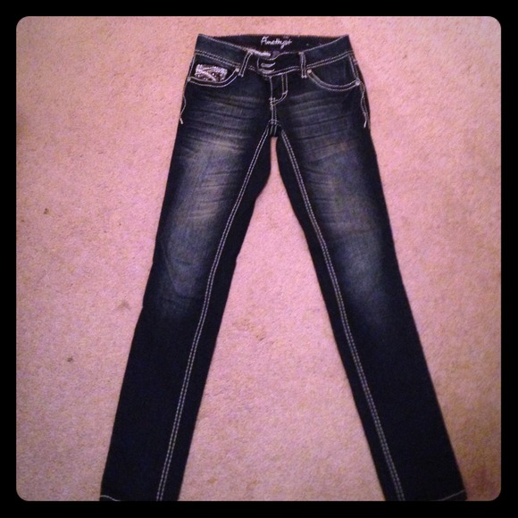 SOLD IN BUNDLE ✨✨NWOT Amethyst jeans - Picture 1 of 3