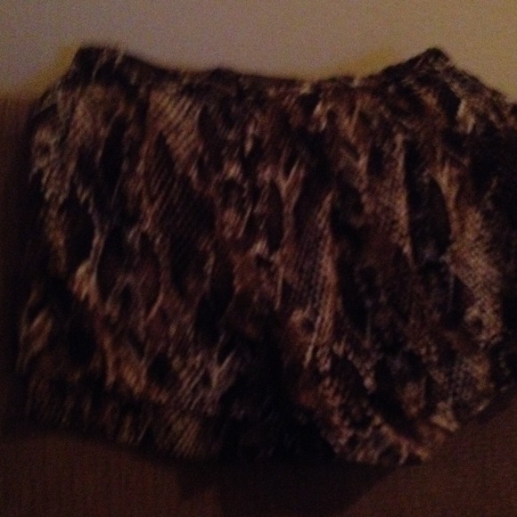 Snake short - Picture 3 of 3