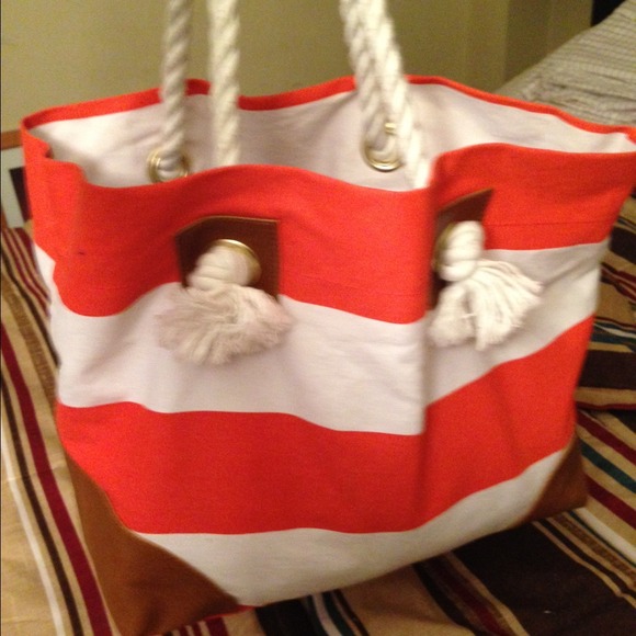 H&M Summer Bag🌴👙 - Picture 2 of 4