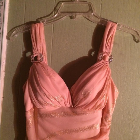 ๐ผ๐ SUPER CUTE PROM DRESS ๐๐ - Picture 3 of 4