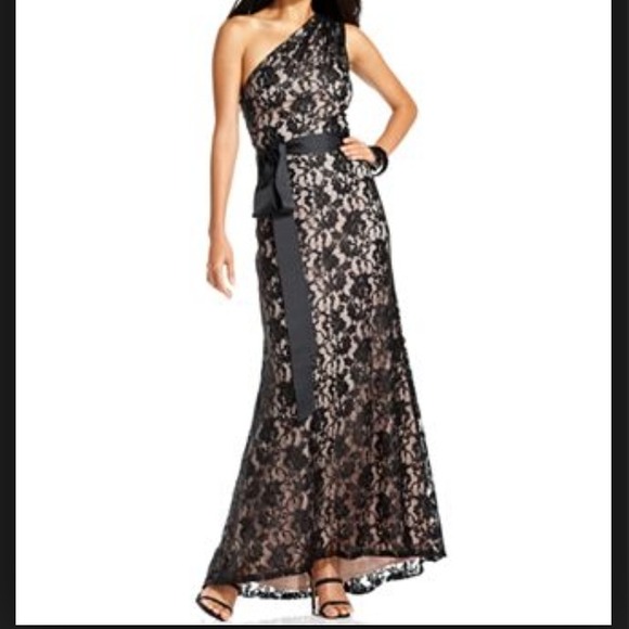 Dresses & Skirts - Gorgeous evening gown NWOT, betsey Adams