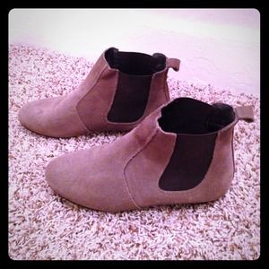 Steve Madden bootie