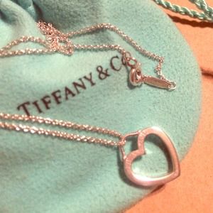 AUTHENTIC T&Co small open heart pendant 16" .925