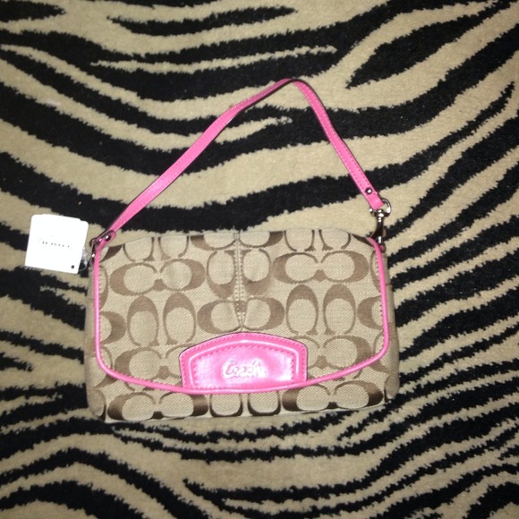 Wristlet purse! - Picture 1 of 1