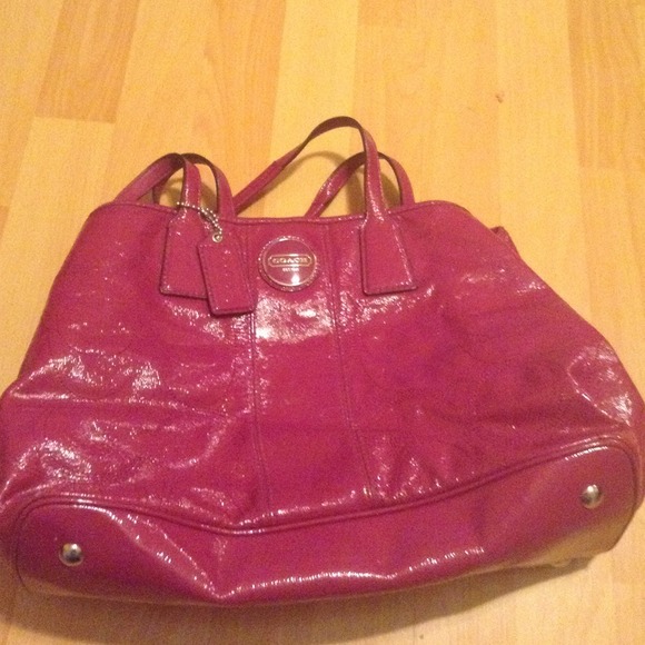 💢💢SOLD💢💢Authentic coach handbag