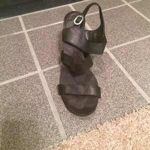 Black leather sandal