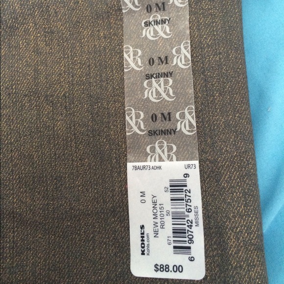 Rock and Republic New Money Skinny jeans - Picture 3 of 3