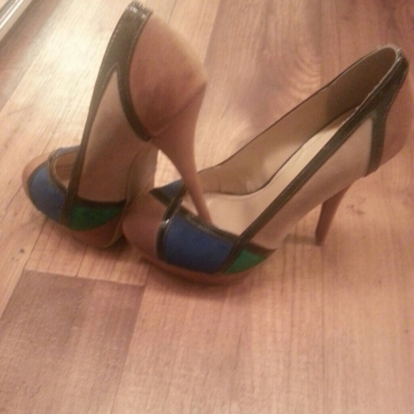 Color block pumps - Picture 3 of 4