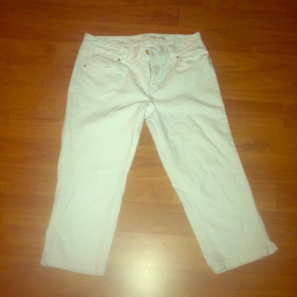 DKNY denim white capris