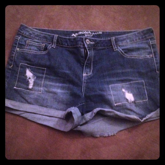 Arizona Size 17 Denim Distressed Shorts