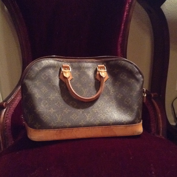 Louis Vuitton Alma