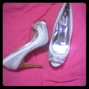 Open toe heels made by not rated