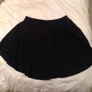 cute black flowy mini skirt, goes with everything!