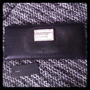 Marc By Marc Jacobs 👛 Wallet 🎉PM Editor Shared💞