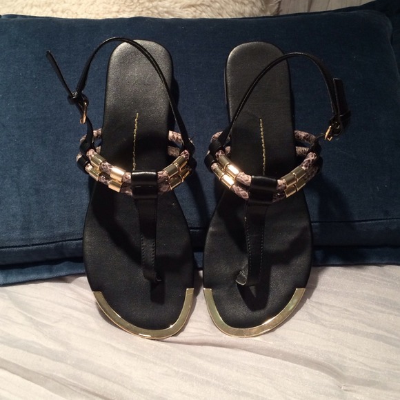 DV by Dolce Vita sandals
