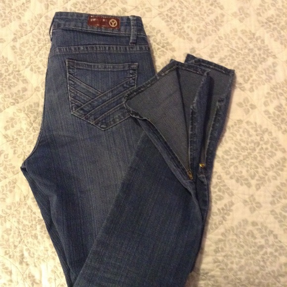 Jeans - Picture 3 of 3