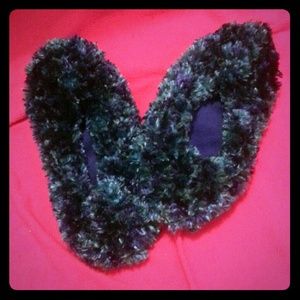 Nordstrom blue and green slippers