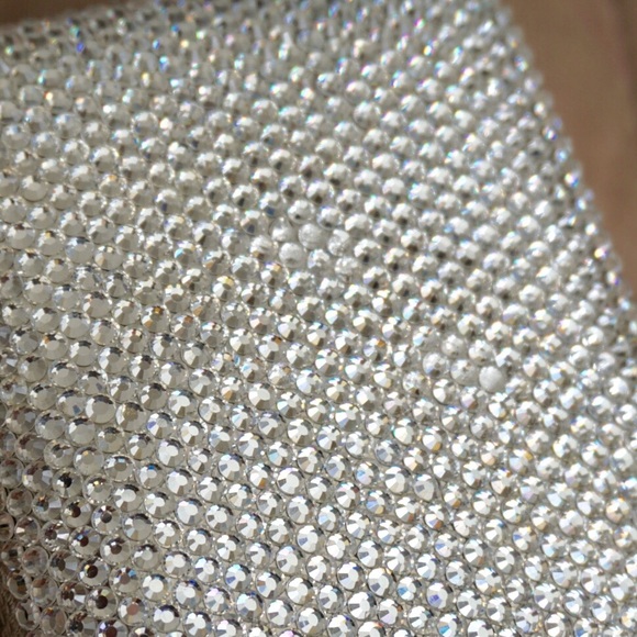 Royale Chic Rhinestone Crystal Clutch - Picture 3 of 8
