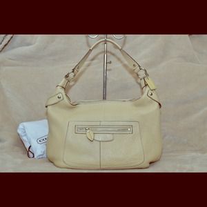 Coach Penelope Pebble Leather Cream Hobo #14681